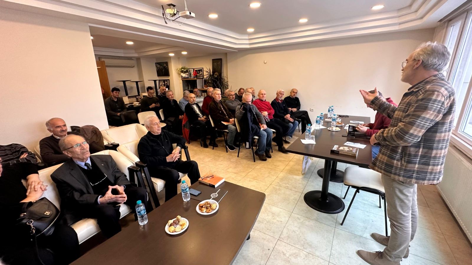 Çetin Uygur’a Saygı Buluşması ve Kitap Söyleşisi düzenlendi