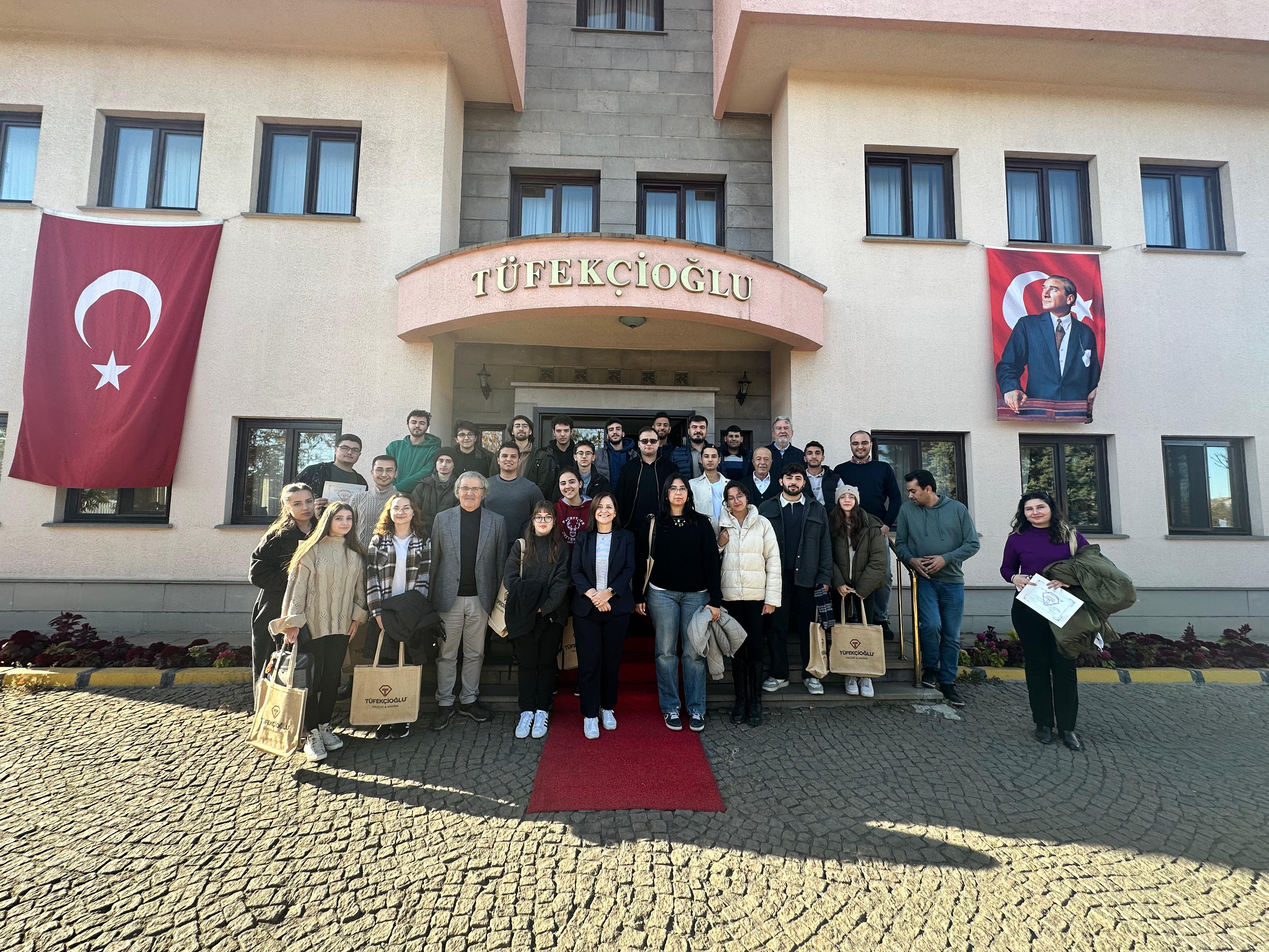 Genç Madenci Topluluğumuz, Tüfekçioğlu Kauçuk ve Makine'ye teknik gezi düzenledi. 